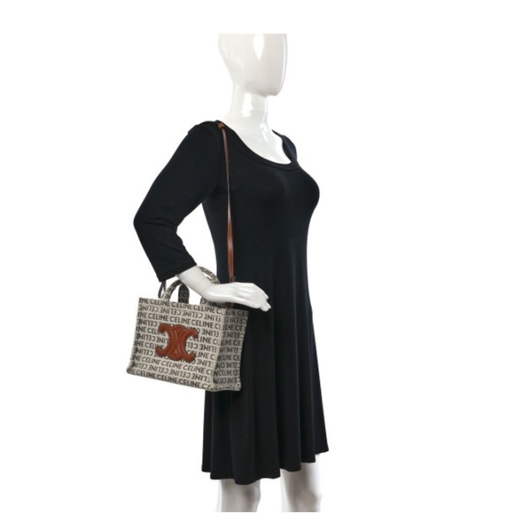 ~SOLD~Like Newđź’—Celine Small Cabas Thais Textile with Triomphe Logo-seasonal - Picture 11 of 12